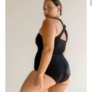 Arq Cleo Leo One Piece in Black 2X